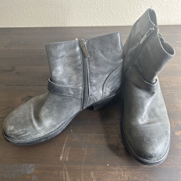 Aquatalia Womens Gray Suede Buckle Block Heels Ankle Boots Shoes Size 10 - Picture 2 of 15